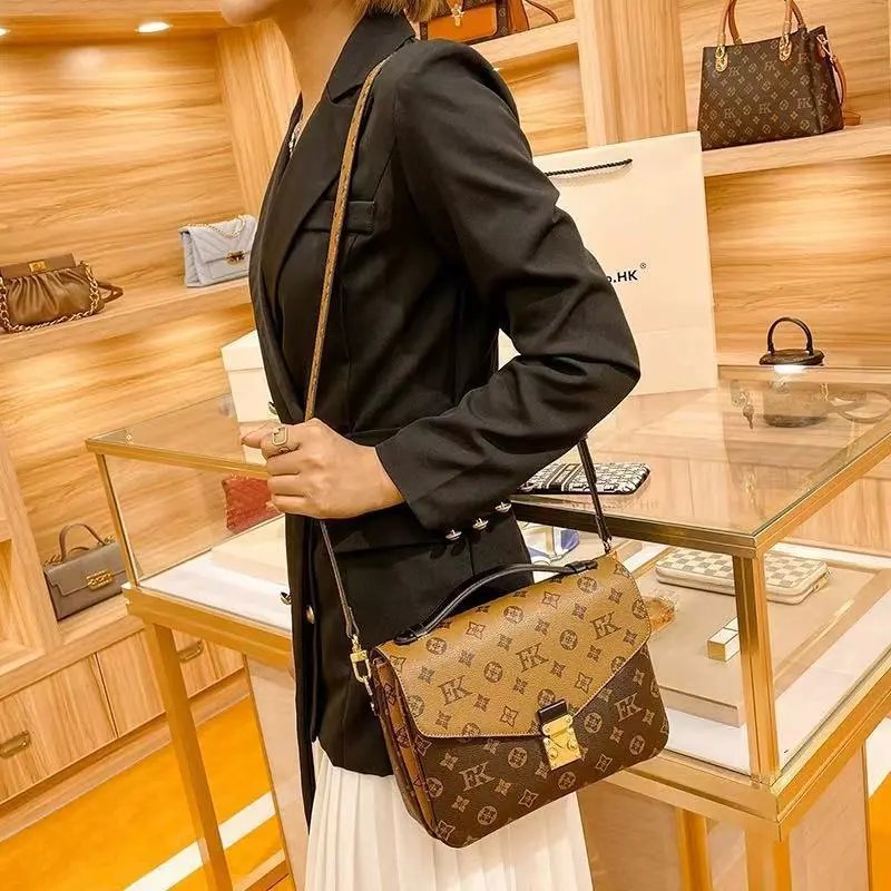 Dior Crossbody Bags Flap Chain Bag image 2