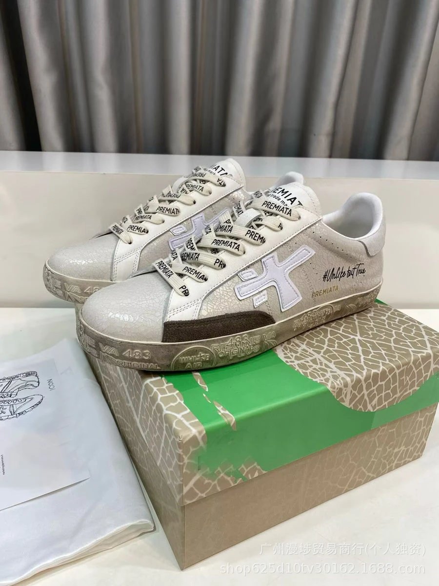 Premiata Sneakers Low-Top Lace-Up with Contrast Logo Appliqué — Figure 16