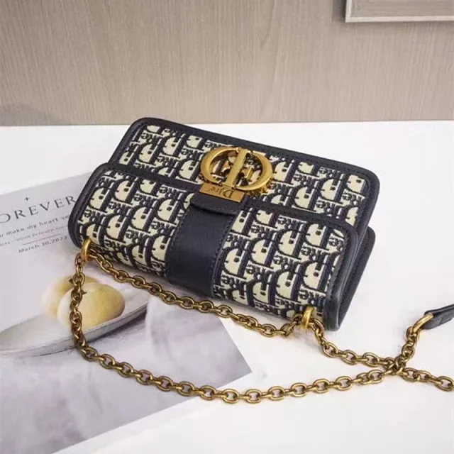 Dior Crossbody Bags Flap Chain Bag product detail image 6