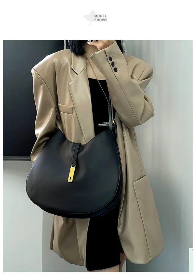 Ralph Lauren Shoulder Bags Crescent Hobo Bag with Gold Logo Plaque product detail image 5