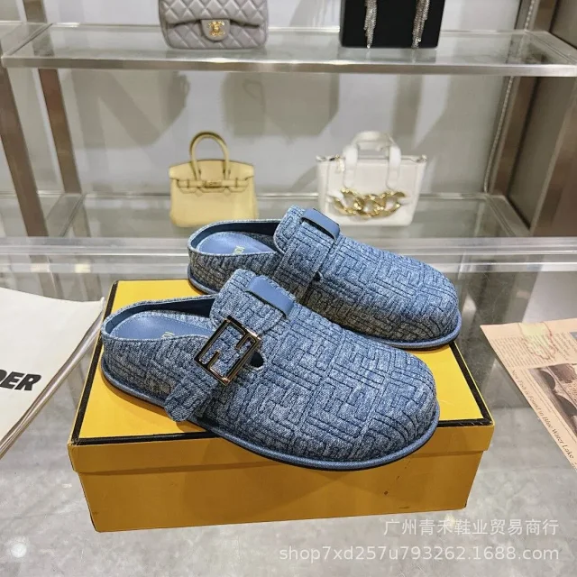 Fendi Slippers FF Monogram Buckle Mule product detail image 5