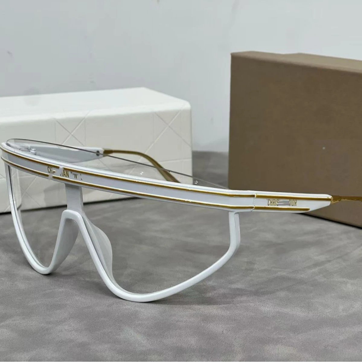 Dior Eyewear Oversized shield sunglasses with logo-print lens image 3