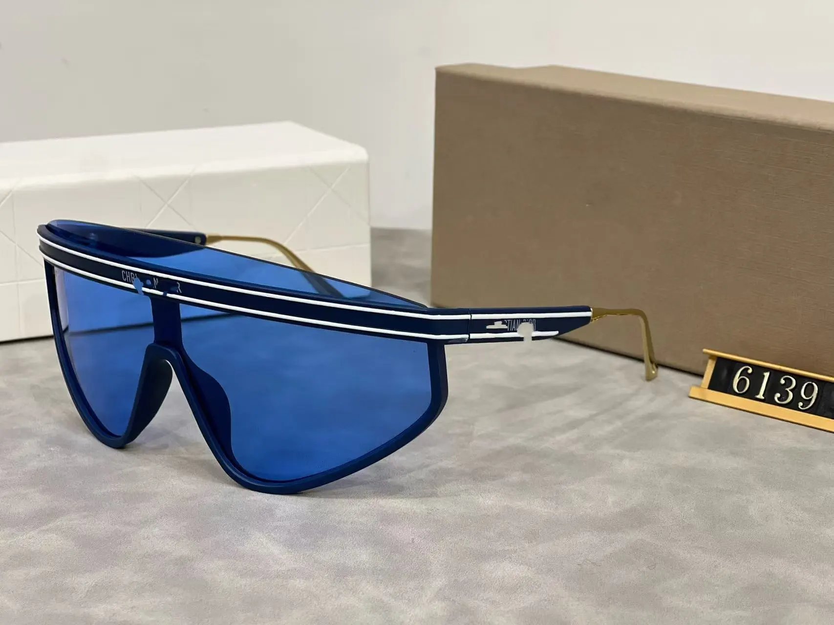 Dior Eyewear Oversized shield sunglasses with logo-print lens — C6