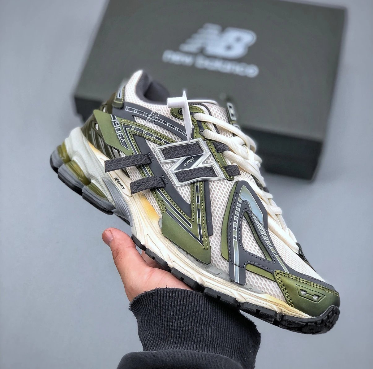 New Balance Sneakers 1906A distressed deconstructed design with ribbon laces — 2