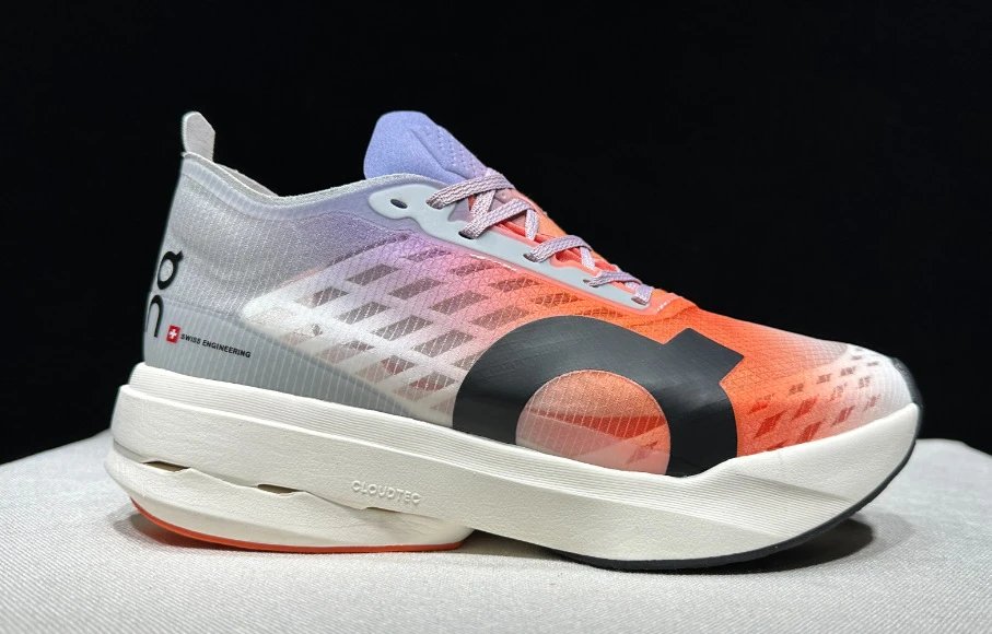 On Sneakers Cloudspike Amplius — 6