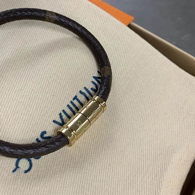 Louis Vuitton Jewelry Monogram canvas cord bracelet with cylindrical clasp product detail image 2