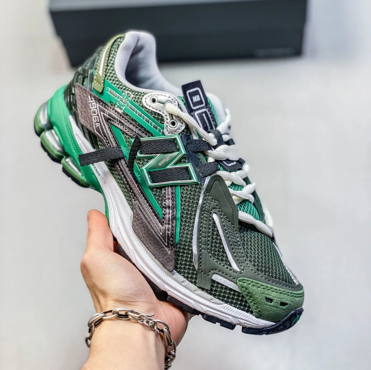 New Balance Sneakers 1906A distressed deconstructed design with ribbon laces — 20