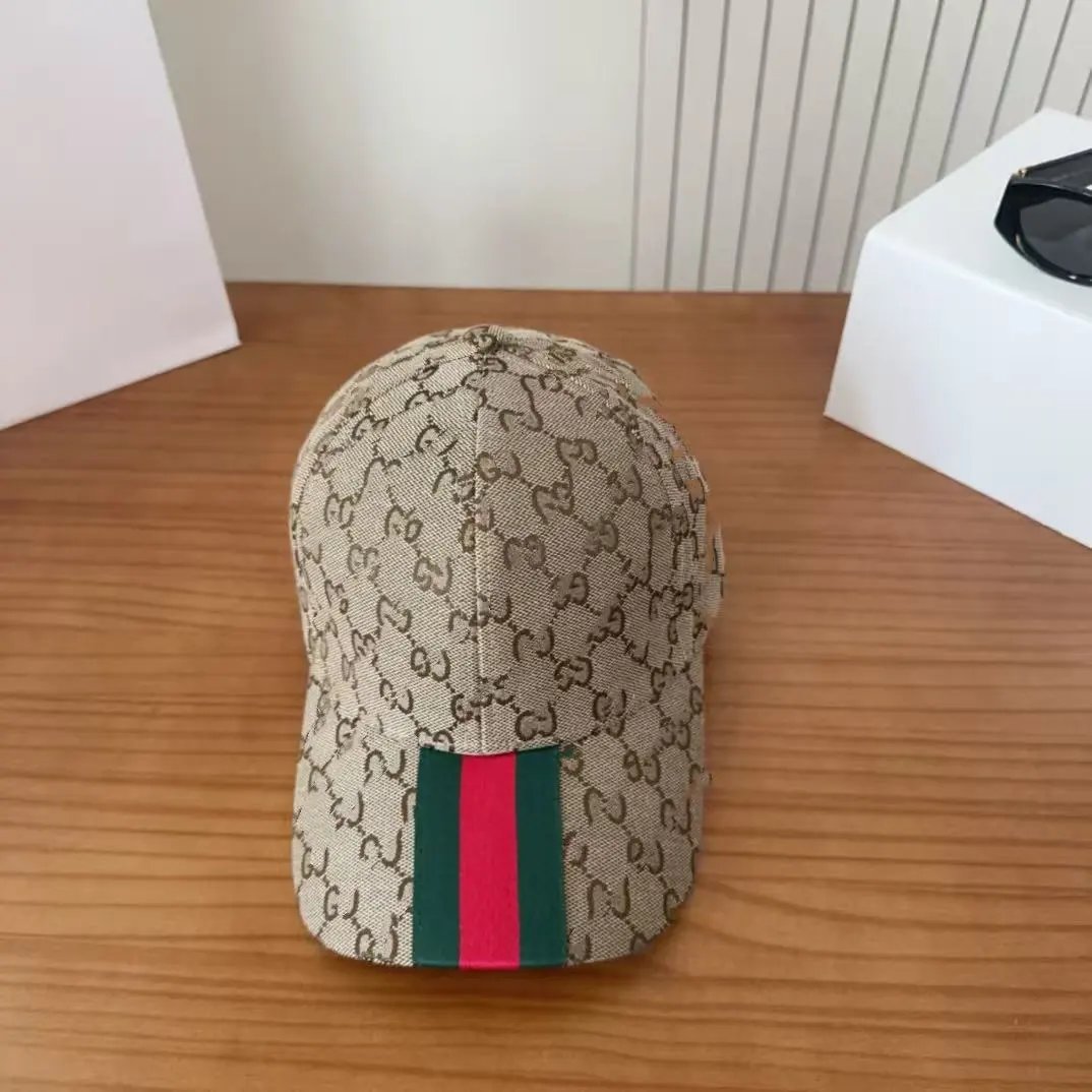 Gucci Hats GG monogram web stripe baseball cap — Khaki-colored strip card with box on the front