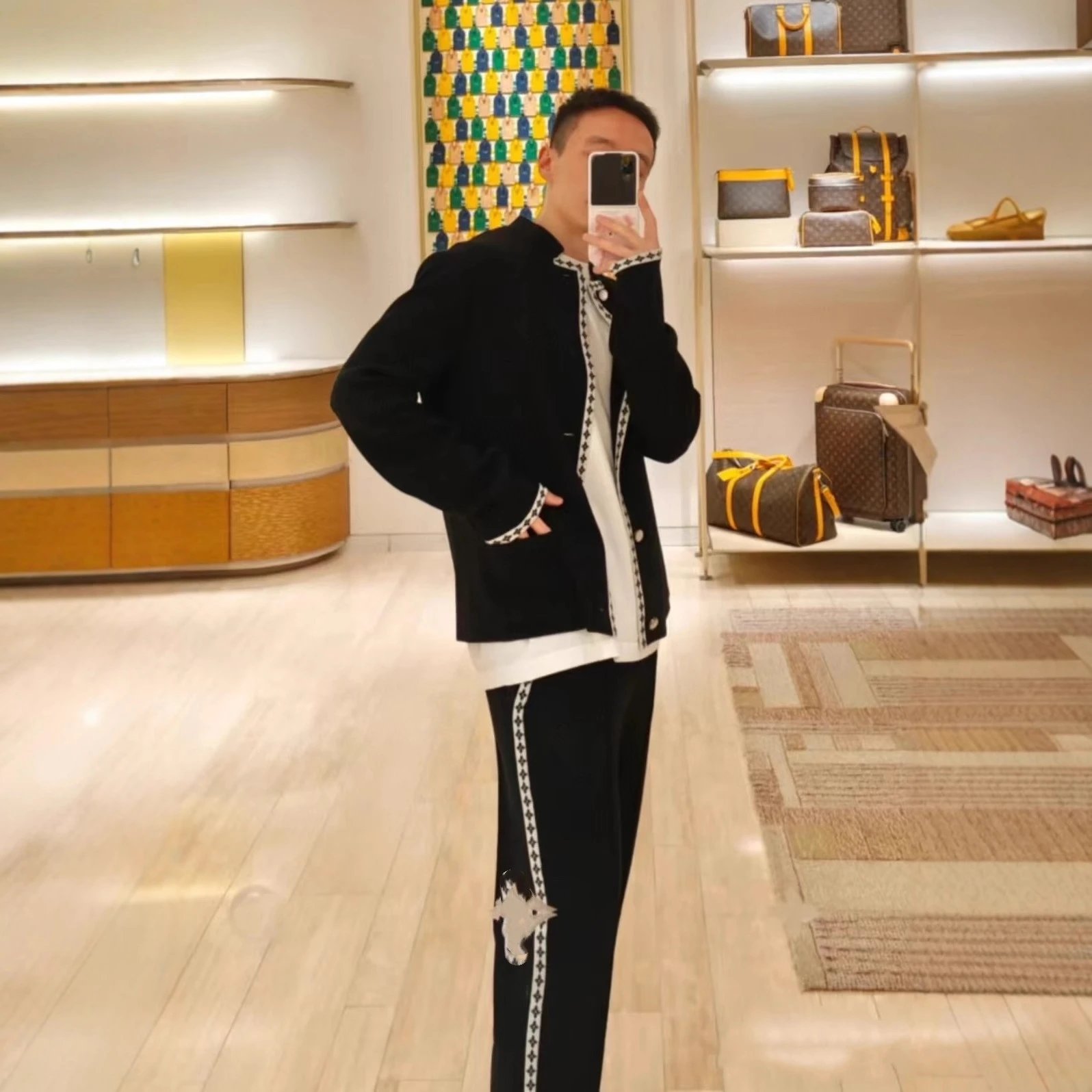 Unbranded Contrast-trim knit cardigan and trousers image 4