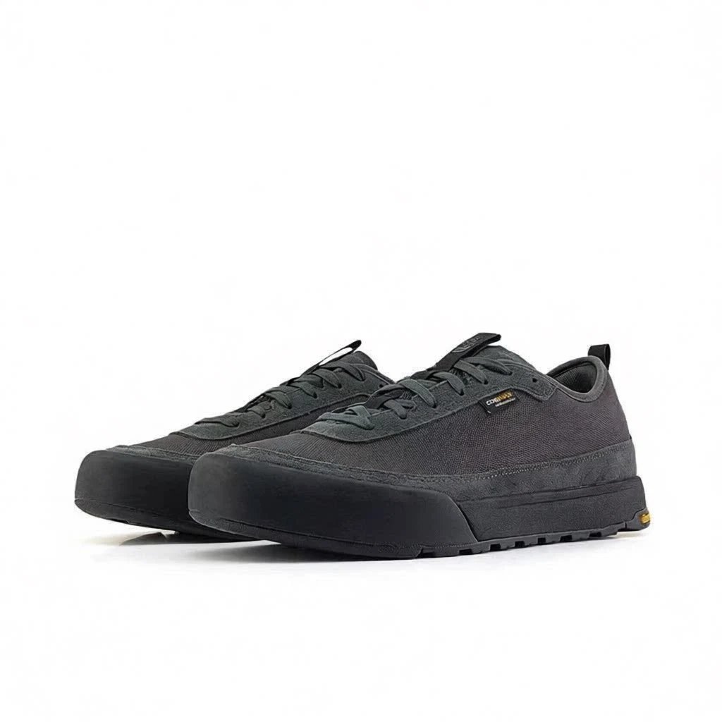 The North Face Sneakers Low-top lace-up with textile and suede-look panels product image