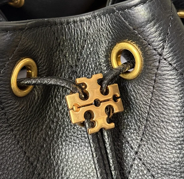 Tory Burch Shoulder Bags Quilted Drawstring Bucket Bag product detail image 4