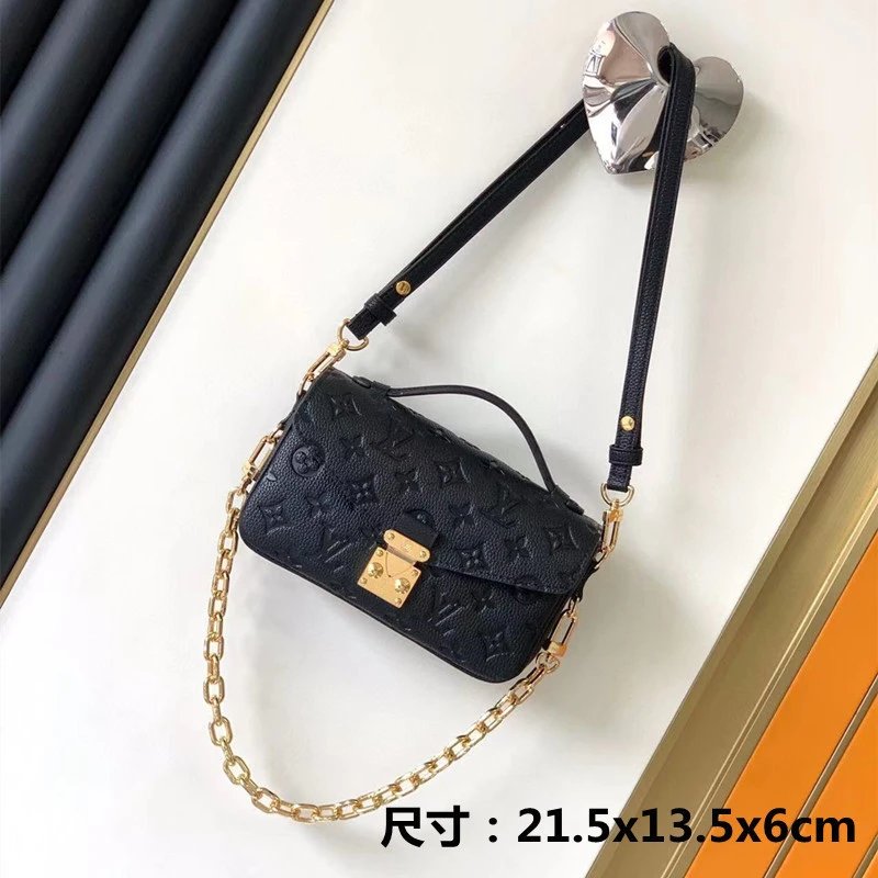 Dior Crossbody Bags Flap Chain Bag — 19