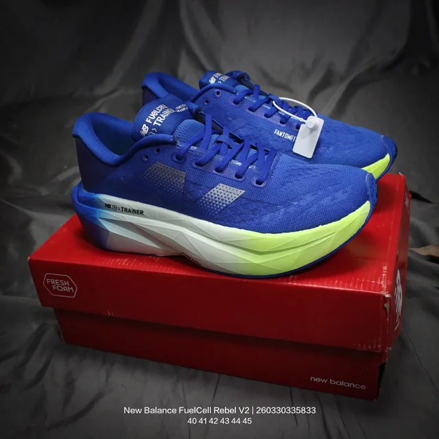 New Balance Sneakers FuelCell Rebel v2 product detail image 8