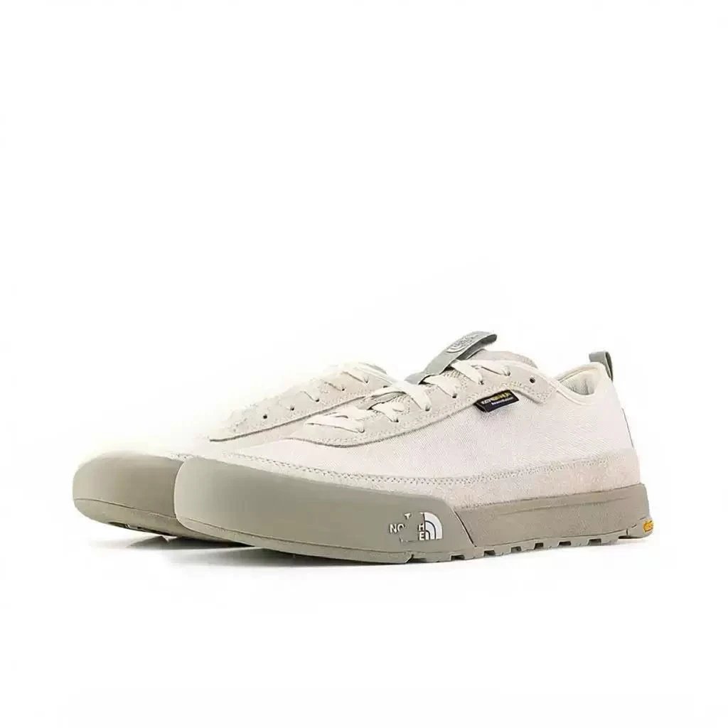 The North Face Sneakers Low-top lace-up with textile and suede-look panels image 2