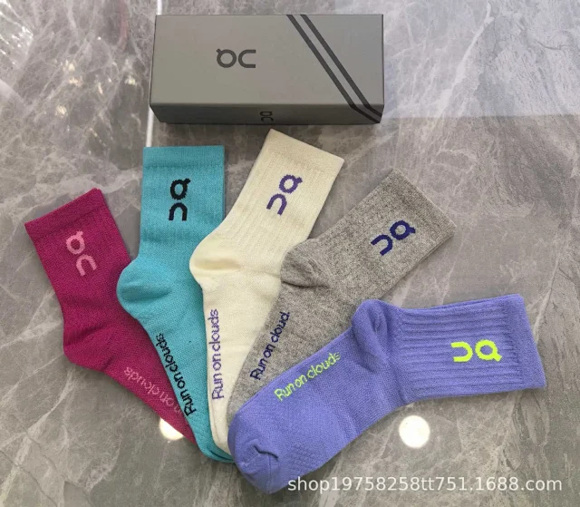 On Socks 5-Pair Logo Crew product detail image 5