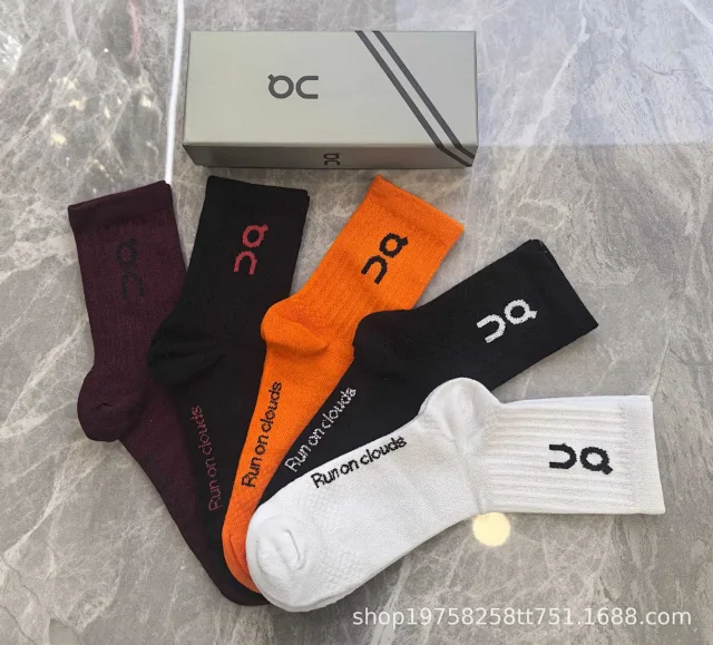 On Socks 5-Pair Logo Crew product detail image 10