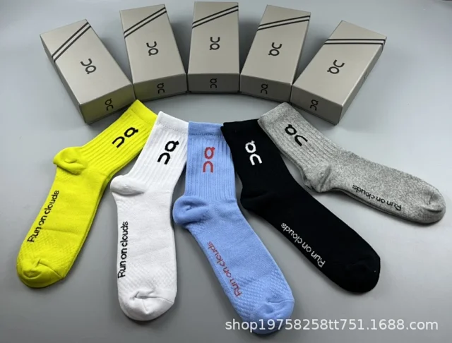 On Socks 5-Pair Logo Crew product detail image 19