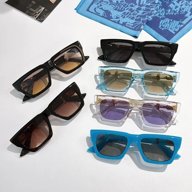 Chrome Hearts Eyewear Oversized square-frame sunglasses with decorative metal temple hardware product detail image 1