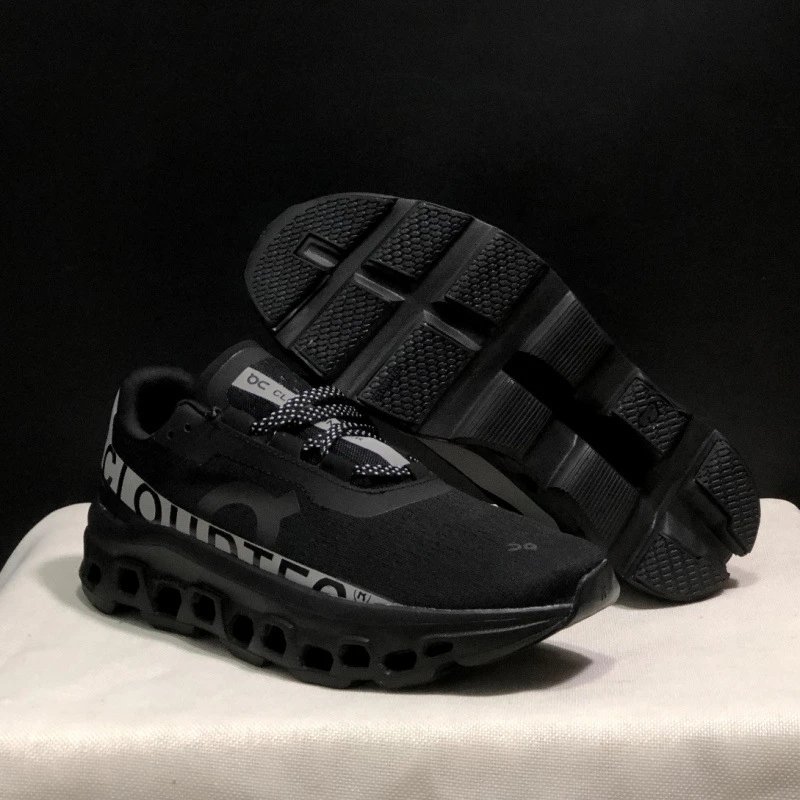 On Sneakers Cloudmonster — NO MONSTER-BLACK SILVER