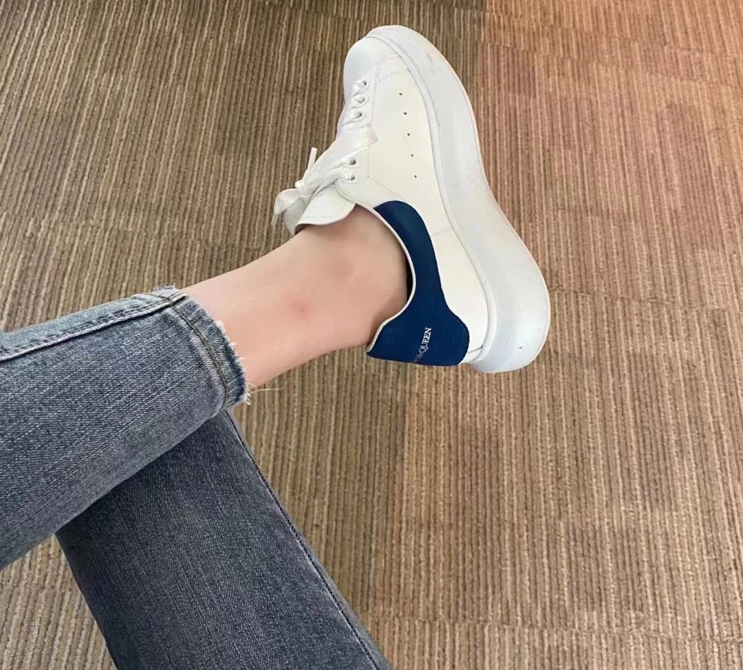 Alexander McQueen Sneakers Oversized low-top — Deep Blue