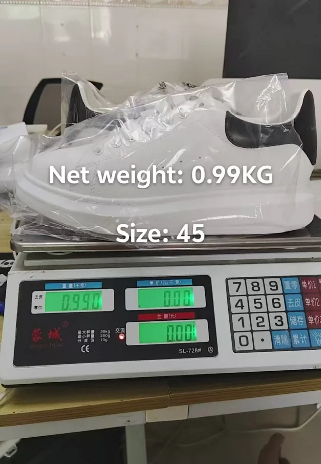 Alexander McQueen Sneakers Oversized low-top product detail image 2