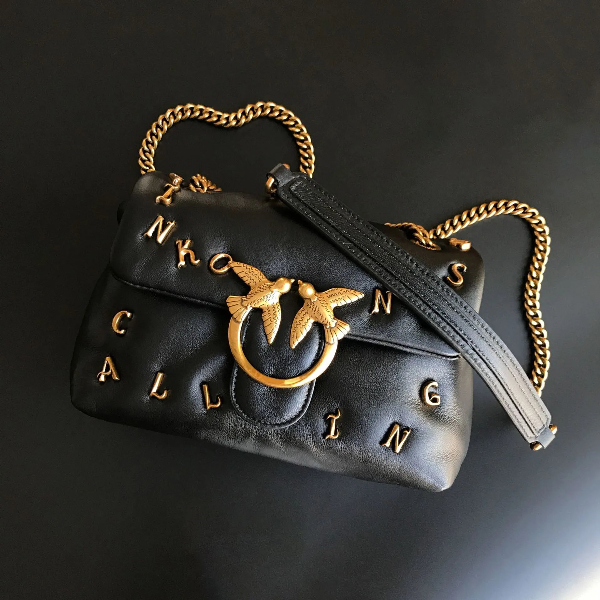 Pinko Crossbody Bags Padded quilted bag with double-bird clasp and chain strap — Letter Pillow Bag Black Small