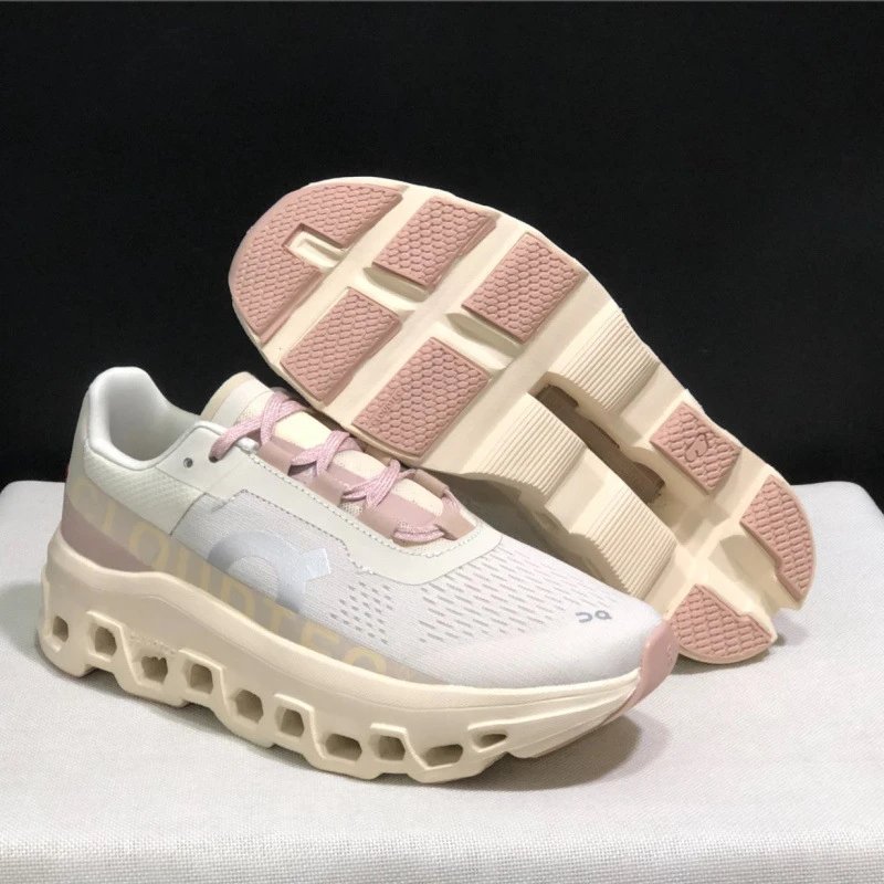 On Sneakers Cloudmonster — NO MONSTER-Tawny
