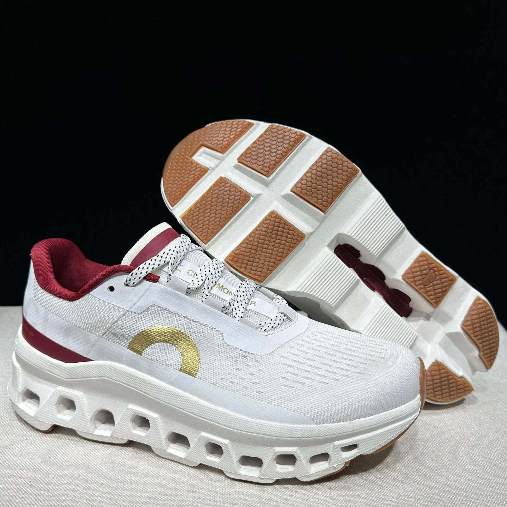 CloudTec Sneakers Knit with hollow-cushion sole — White and red