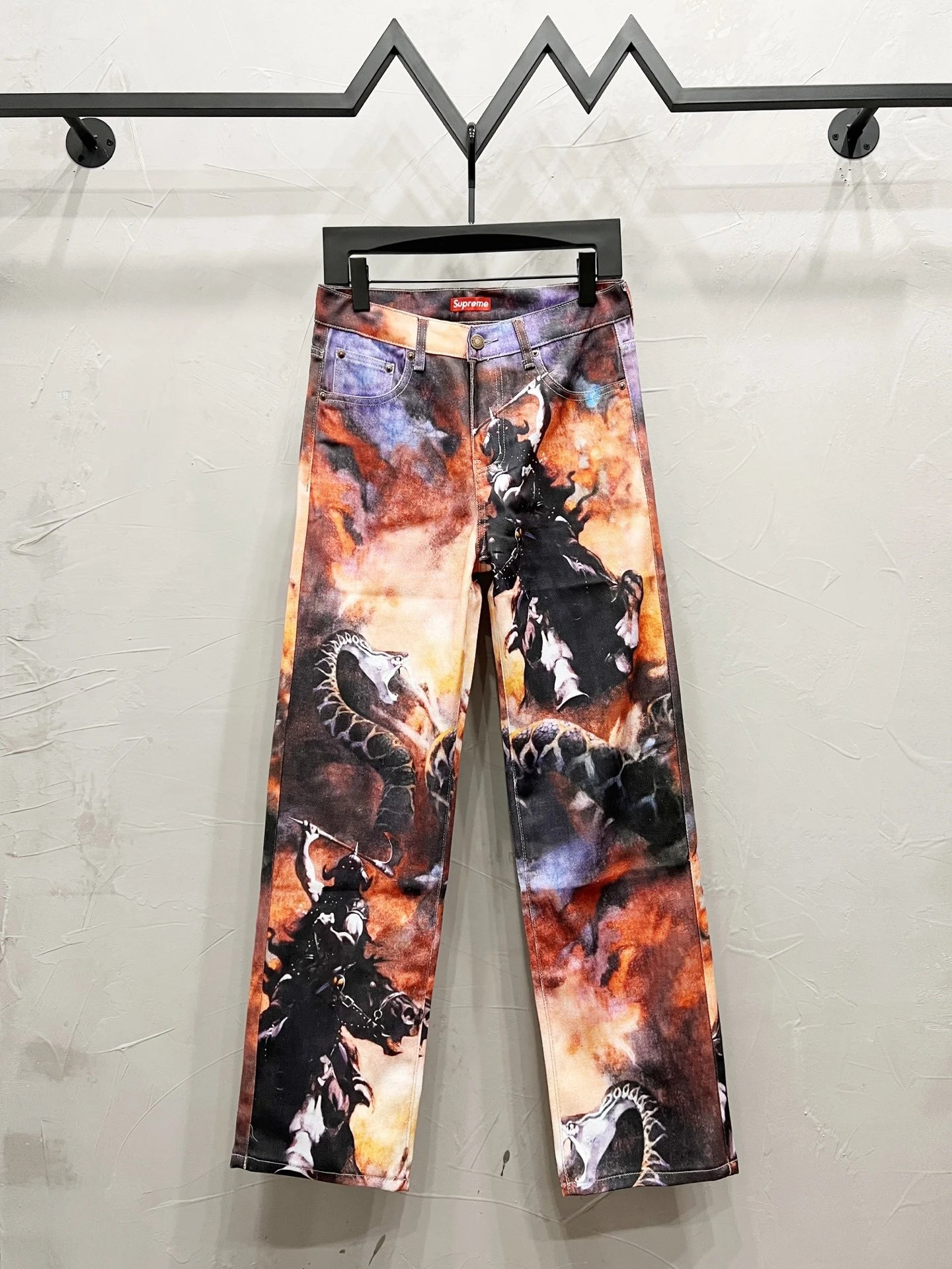 Louis Vuitton Patterned Denim Jeans — M901
