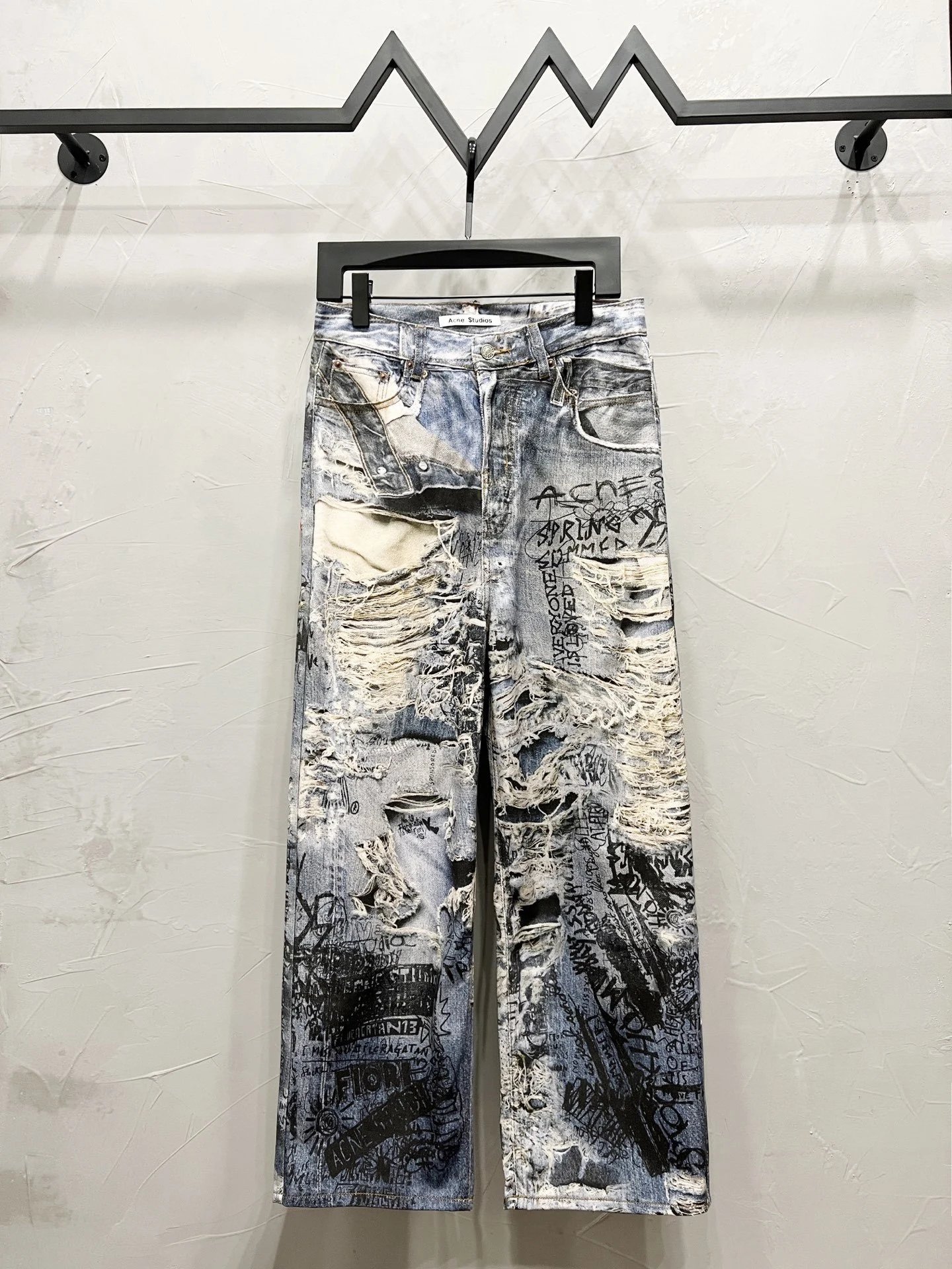 Louis Vuitton Patterned Denim Jeans — M1210