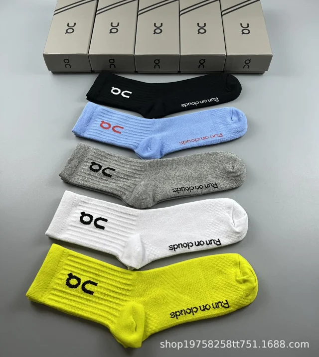 On Socks 5-Pair Logo Crew product detail image 18
