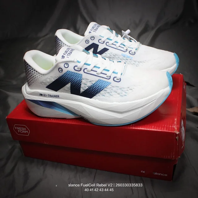 New Balance Sneakers FuelCell Rebel v2 product detail image 5