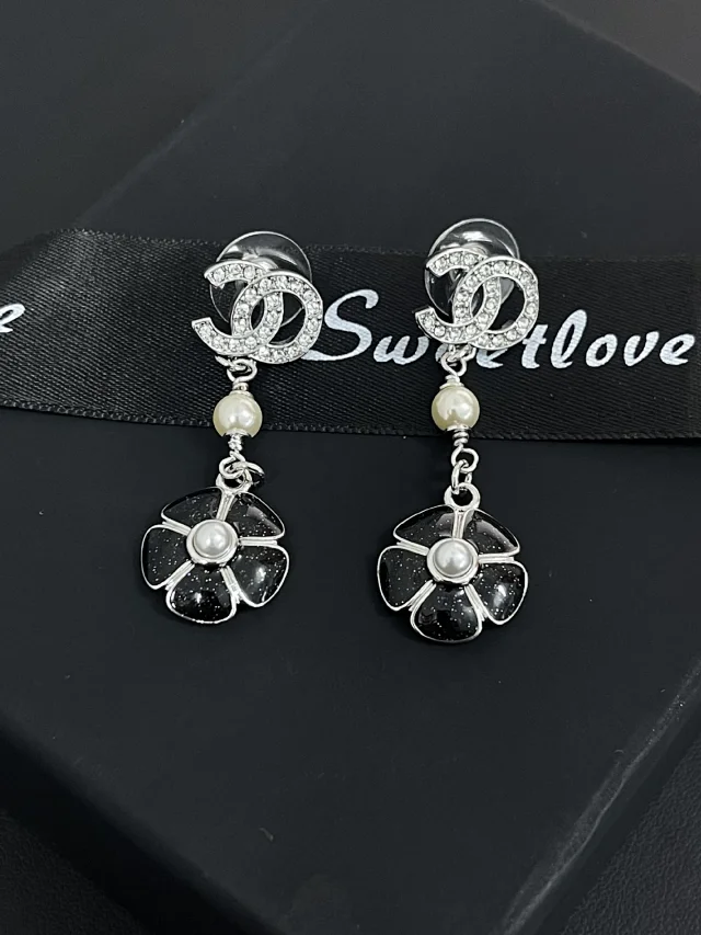 Chanel Jewelry Rhinestone Double C Floral Drop Earrings product detail image 2