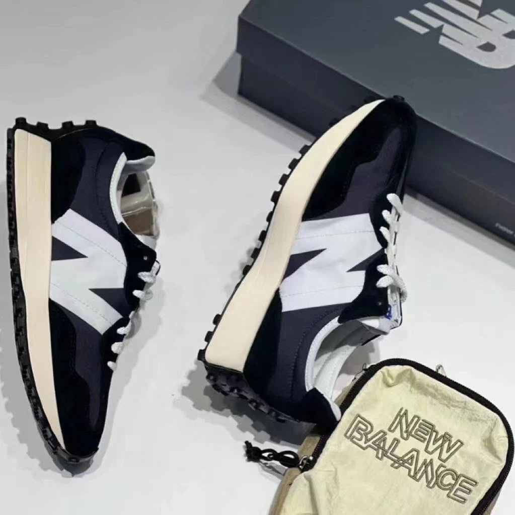 New Balance Sneakers 327 Retro image 4