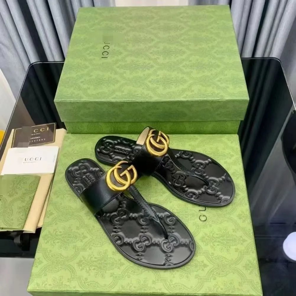 Gucci Sandals Flat thong with Double G hardware — 810 Black