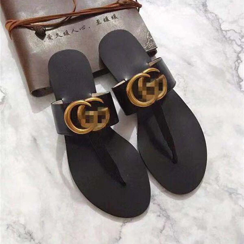 Gucci Sandals Flat thong with Double G hardware — Black