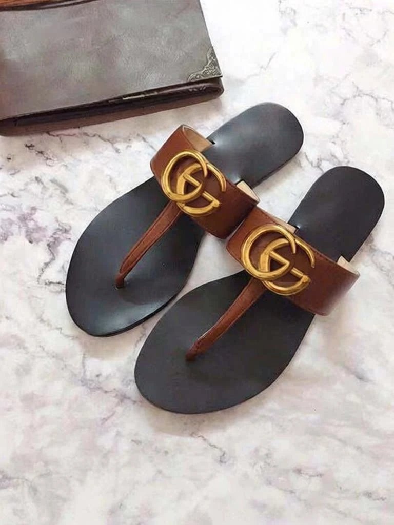 Gucci Sandals Flat thong with Double G hardware image 2
