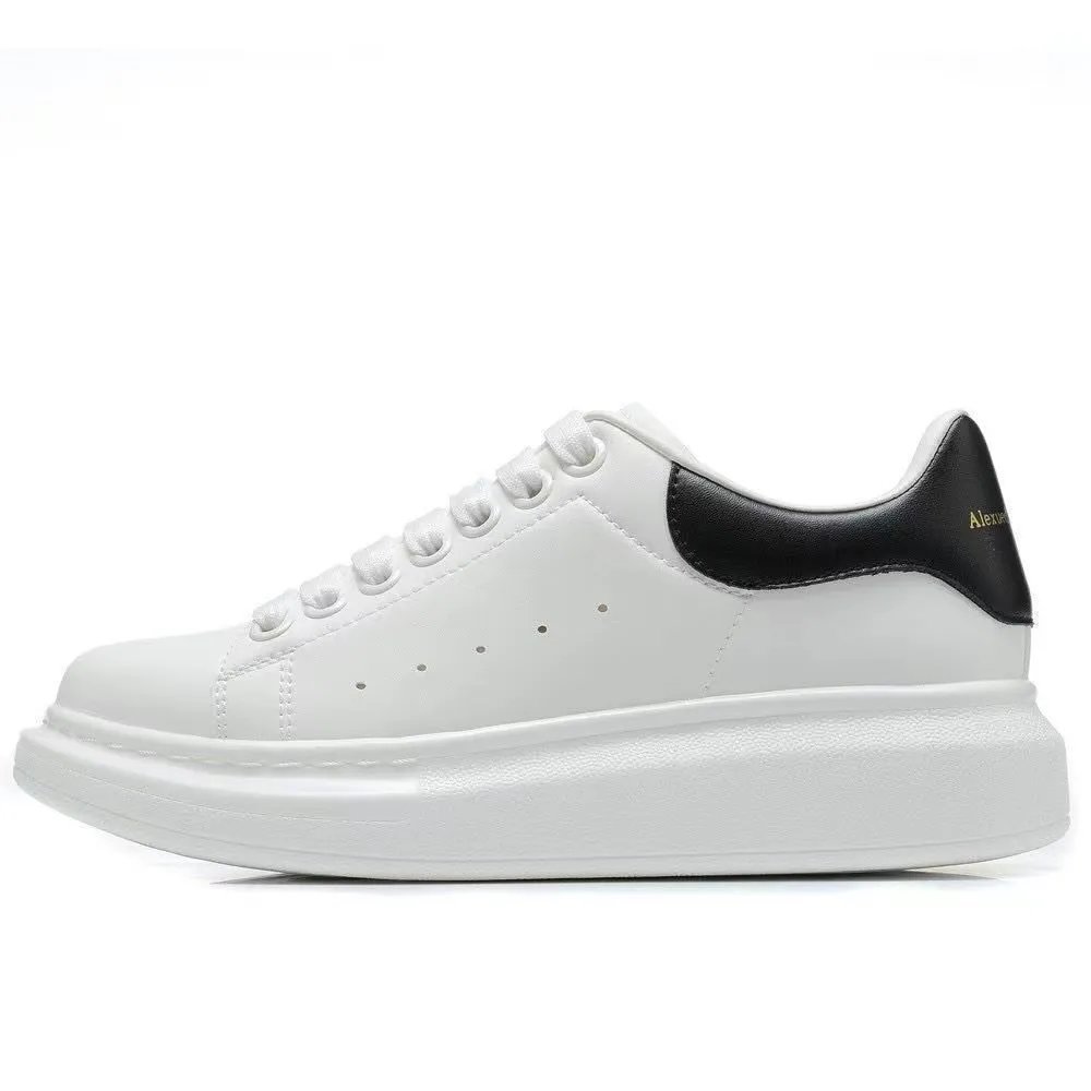 Alexander McQueen Sneakers Oversized low-top — Black-skinned tail