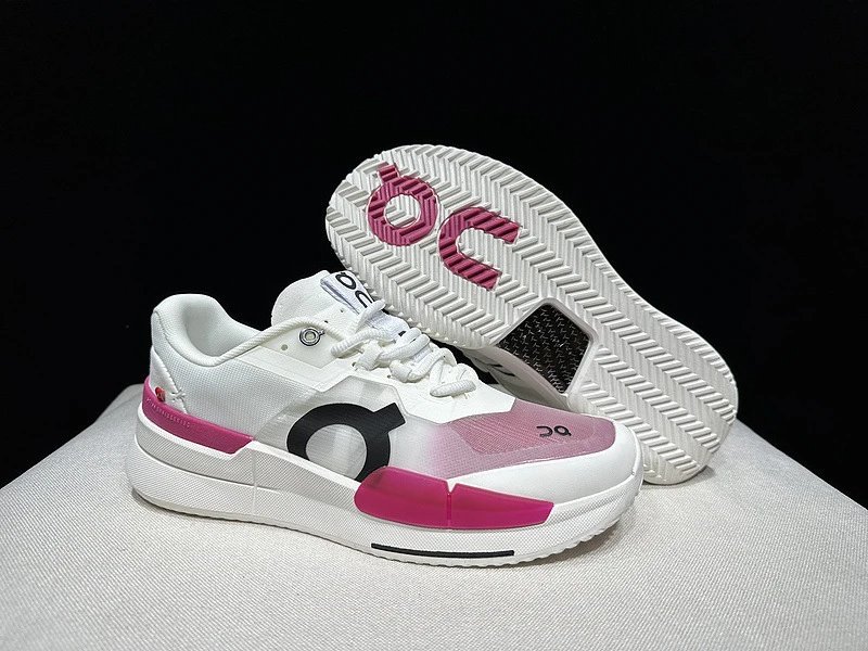 On Sneakers THE ROGER Pro 2 tennis — White powder