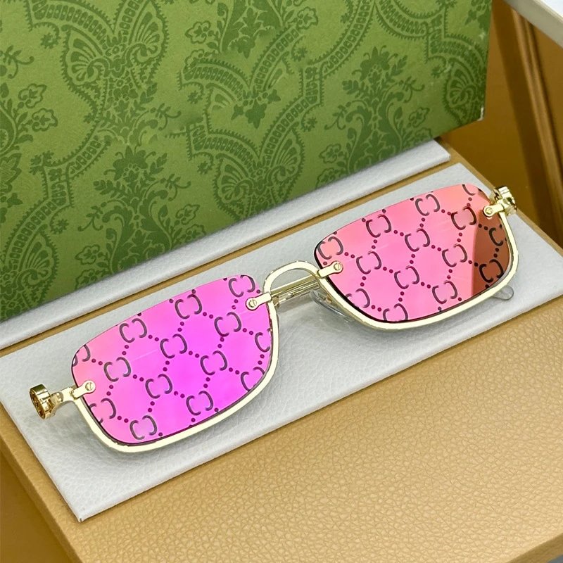 Gucci Eyewear Rectangular metal-frame sunglasses with GG-pattern lenses — Silver frame color film (with the original box)