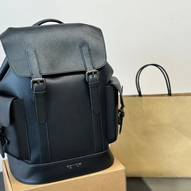 Coach Backpacks Flap Backpack with Side Pockets — Pure black