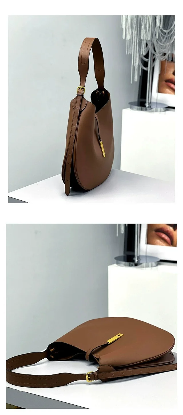 Ralph Lauren Shoulder Bags Crescent Hobo Bag with Gold Logo Plaque product detail image 11
