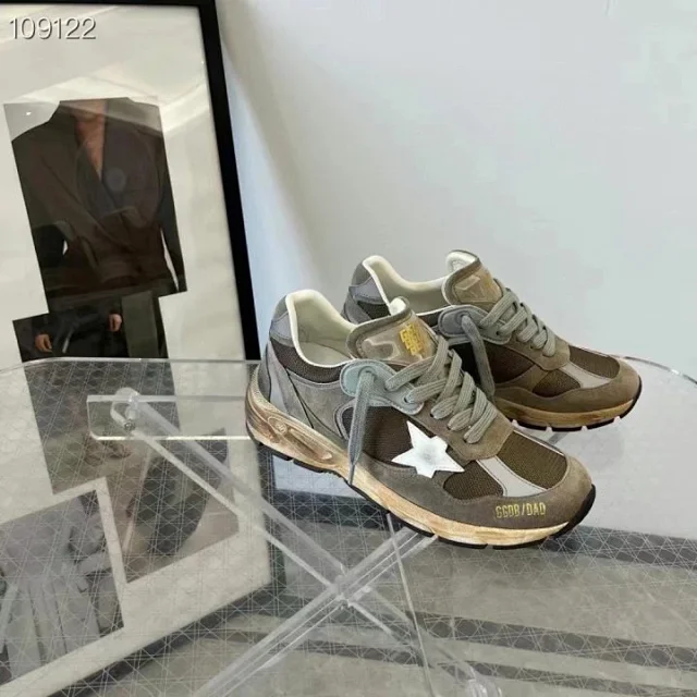 Golden Goose Sneakers Dad-Star Star-Panel product detail image 17