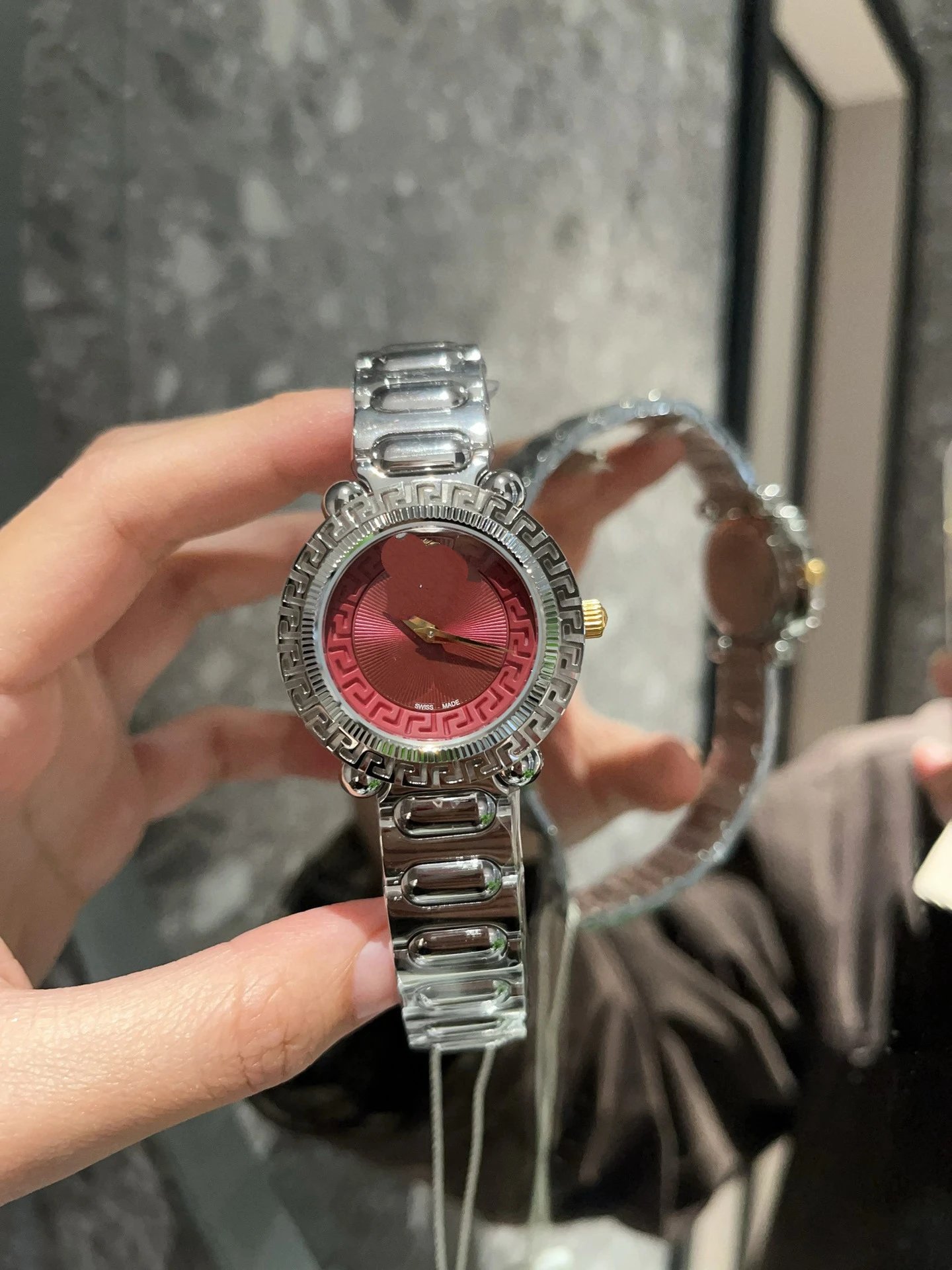 Versace Watches Medusa Motif Greek Key Bezel Metal Bracelet Watch — 31+Counter gift box packaging