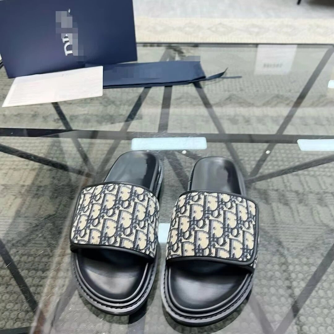 Dior Slippers Oblique Logo Slide — Figure 4
