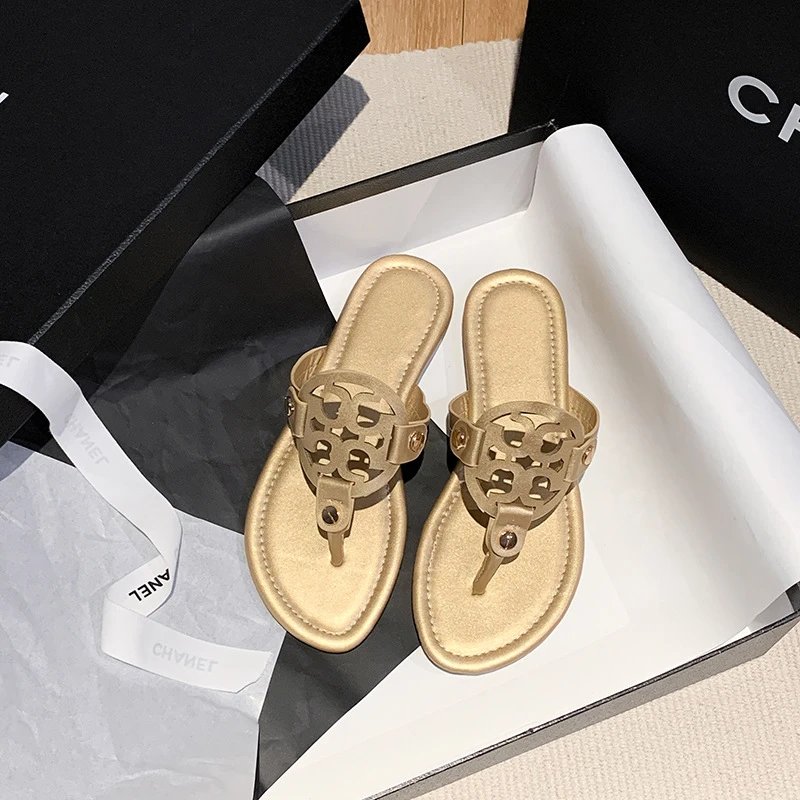 Tory Burch Sandals Double-T Logo Thong Flat — Golden