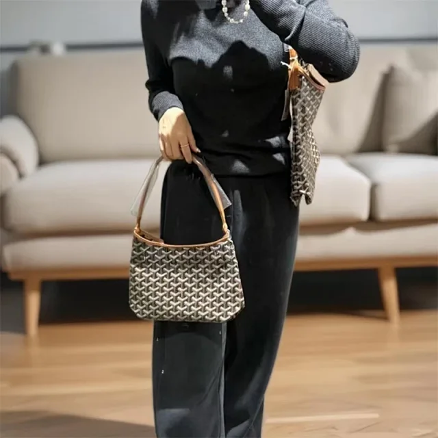 Goyard Shoulder Bags Goyardine hobo bag product detail image 12