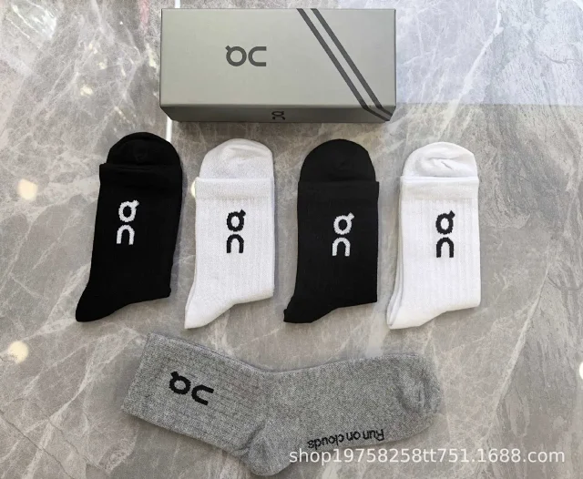 On Socks 5-Pair Logo Crew product detail image 14