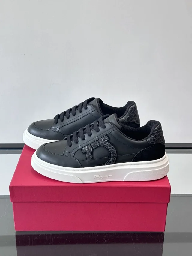 Ferragamo Sneakers Low-top leather with Gancini side detail product detail image 4