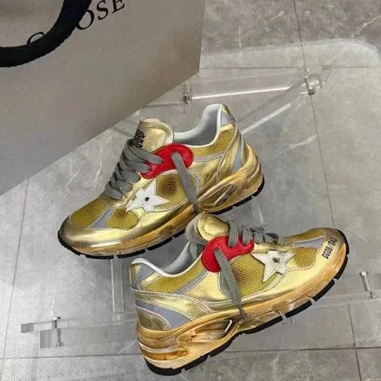 Golden Goose Sneakers Dad-Star Star-Panel product detail image 1